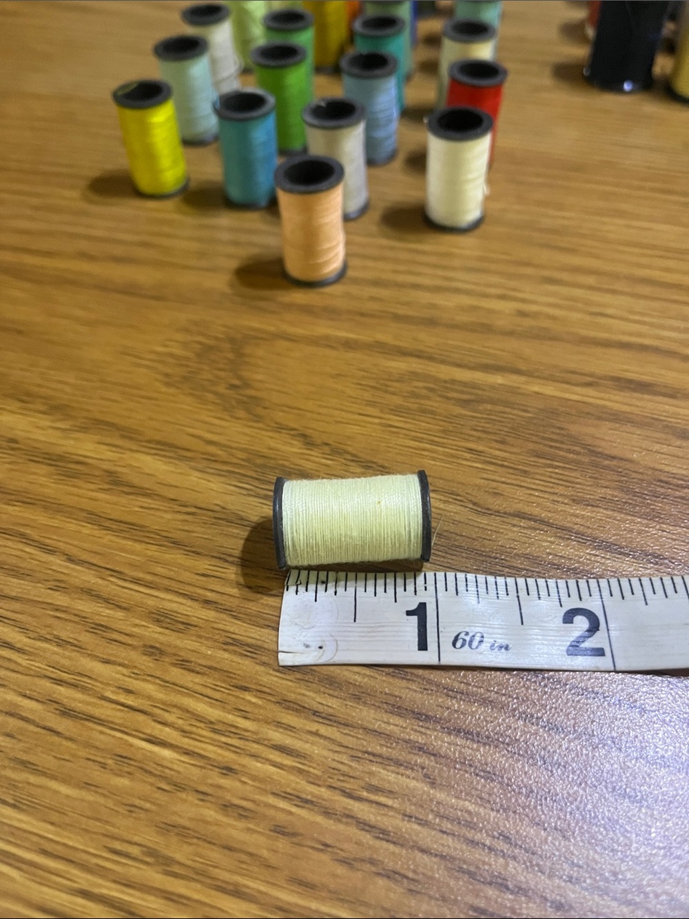 Assorted Small Sewing Thread Spools - Multicolor - Picture 4 of 7